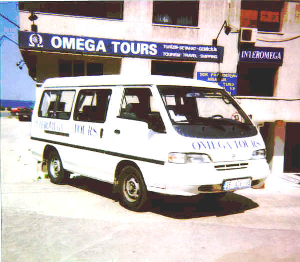 minibus.jpg (62445 bytes)